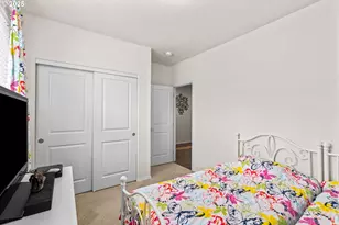 760 S 52nd St, Springfield, OR 97478 - Photo 8