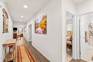 760 S 52nd St, Springfield, OR 97478 - Photo 4