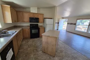 130 2nd St, Dillard, OR 97432 - Photo 12