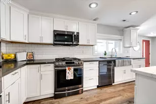 7930 SW 74th Ave, Portland, OR 97223 - Photo 12