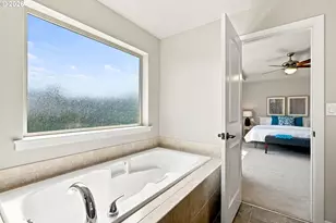 14026 SW Walnut Creek Way, Portland, OR 97223 - Photo 24
