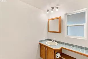 14204 NE 10th Ave, Vancouver, WA 98685 - Photo 24