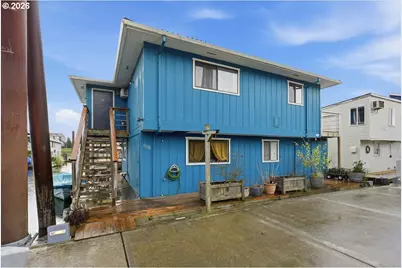 11638 N Island Cove Ln, Portland, OR 97217 - Photo 2