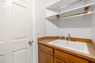 5945 SE Blossom St, Hillsboro, OR 97123 - Photo 32