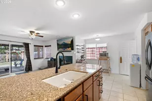 5945 SE Blossom St, Hillsboro, OR 97123 - Photo 12