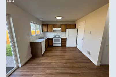 19901 SW Meadowbrook Ct, Beaverton, OR 97078 - Photo 6