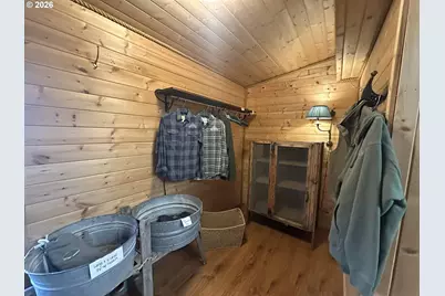 49130 Happy Valley Rd, Diamond, OR 97722 - Photo 20