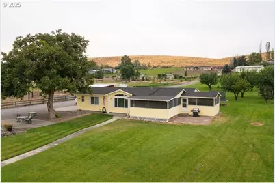 81700 Peach Tree Ln, Umatilla, OR 97882 - Photo 1
