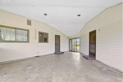 24153 Vaughn Rd, Veneta, OR 97487 - Photo 22