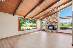 24153 Vaughn Rd, Veneta, OR 97487 - Photo 4