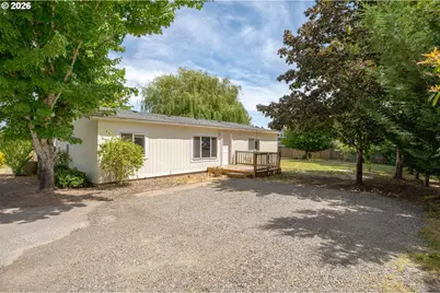 2225 Rogers Ln, Salem, OR 97304 - Photo 2