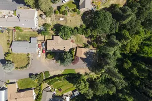 1379 Tucker Rd, Hood River, OR 97031 - Photo 48