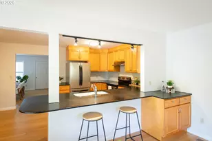 1379 Tucker Rd, Hood River, OR 97031 - Photo 20