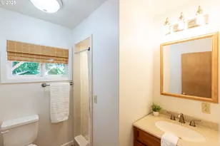 1379 Tucker Rd, Hood River, OR 97031 - Photo 32