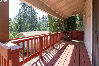 1379 Tucker Rd, Hood River, OR 97031 - Photo 12