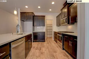 2214 E Dalmatian Dr, La Center, WA 98629 - Photo 4