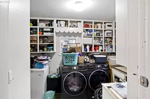 350 SE Park St, Winston, OR 97496 - Photo 8