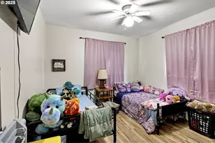 350 SE Park St, Winston, OR 97496 - Photo 14