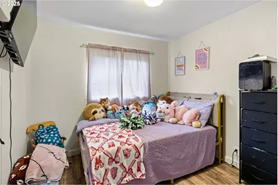 350 SE Park St, Winston, OR 97496 - Photo 12