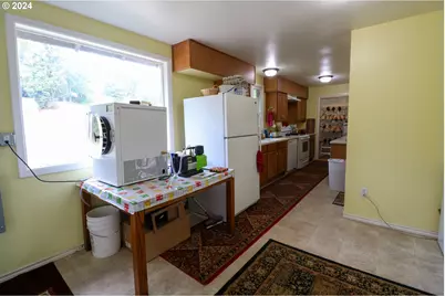 46393 Highway 242, Myrtle Point, OR 97458 - Photo 6