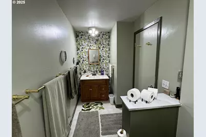 46393 Highway 242, Myrtle Point, OR 97458 - Photo 28