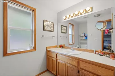 1546 SW Harbor Dr, McMinnville, OR 97128 - Photo 16