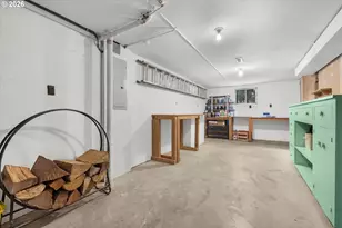 7647 SE Hawthorne Blvd, Portland, OR 97215 - Photo 18
