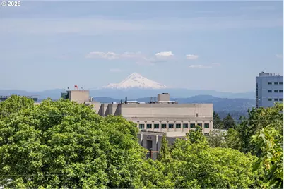 1033 SW Gibbs St #105, Portland, OR 97239 - Photo 24