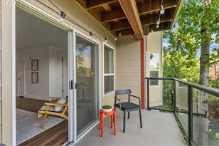 1033 SW Gibbs St, Portland, OR 97239 - Photo 26