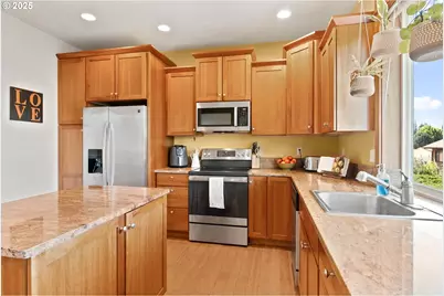 1534 Solar Ln, Hood River, OR 97031 - Photo 10