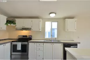 1699 N Terry St, Eugene, OR 97402 - Photo 10