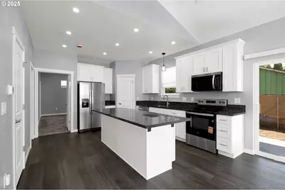 2132 Willona Dr, Eugene, OR 97408 - Photo 12