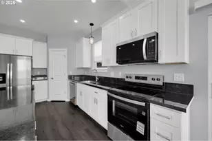 2132 Willona Dr, Eugene, OR 97408 - Photo 16