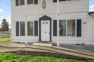 2010 Primrose St, Eugene, OR 97402 - Photo 2