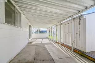 2010 Primrose St, Eugene, OR 97402 - Photo 36