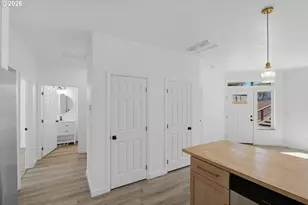 354 N Wasson St, Coos Bay, OR 97420 - Photo 10