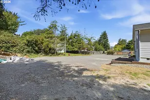 354 N Wasson St, Coos Bay, OR 97420 - Photo 24