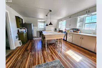 201 N Birch St, Coquille, OR 97423 - Photo 32