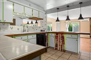 498 Lexington Ave NE, Bandon, OR 97411 - Photo 16