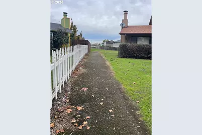 2846 El Toro Ct, Springfield, OR 97477 - Photo 4