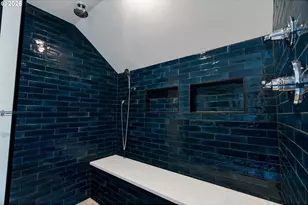 522 NE Royal Ct, Portland, OR 97232 - Photo 40