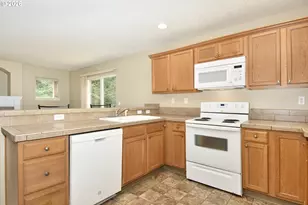38783 Redwood St, Sandy, OR 97055 - Photo 4