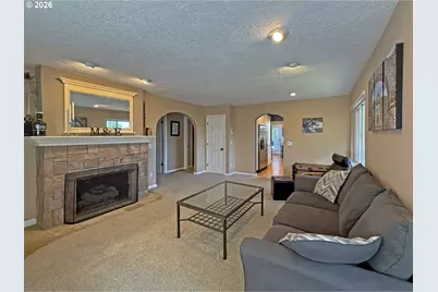 10120 SE Walnut Dr, Happy Valley, OR 97086 - Photo 2