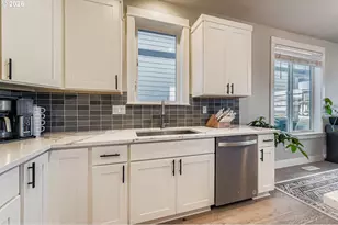 1106 SW Dottie Ct, Troutdale, OR 97060 - Photo 10