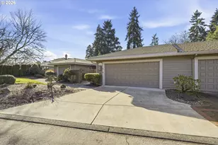 32565 SW Lake Point Ct, Wilsonville, OR 97070 - Photo 2