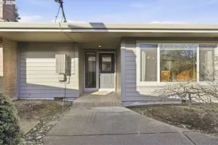 32565 SW Lake Point Ct, Wilsonville, OR 97070 - Photo 4