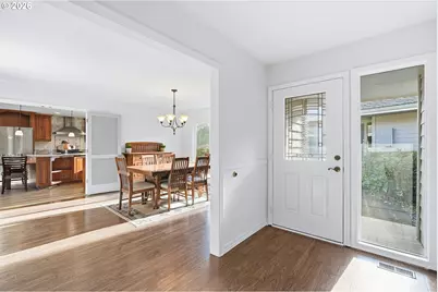 32565 SW Lake Point Ct, Wilsonville, OR 97070 - Photo 6