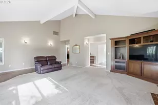 32565 SW Lake Point Ct, Wilsonville, OR 97070 - Photo 12