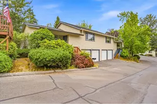 371 NE Village Squire Ave, Gresham, OR 97030 - Photo 1