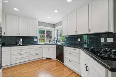 2678 SE Myrtlewood Way, Gresham, OR 97080 - Photo 10